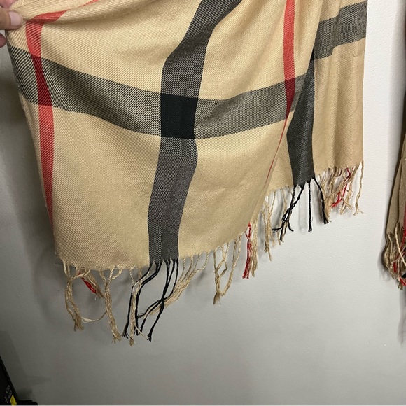 Plaid Fringe Scarf Beige Red Fall Winter Fringe Classic Tartan Pattern Gray - Picture 4 of 8